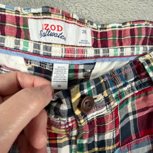 IZOD Saltwater Patchwork Madras Plaid Shorts Men's Size 34 Chino Preppy Casual - Picture 3 of 7
